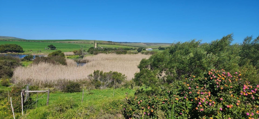 8 Bedroom Property for Sale in Mossel Bay Rural Western Cape